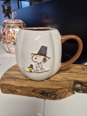 Rae Dunn White Speckled & Brown Handle Snoopy Pilgrim Mug